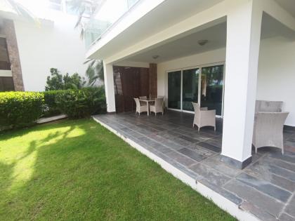 Primera Linea de Playa El LImon Terrenas Apartamento  1er Nivel 220 mil dolares