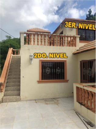 VENDO CASA DE 3 NIVELES EN INVIDOREX  POR LOS FRENTES DEL HIPODROMO, DE OPORTUNIDAD Y REBAJADA