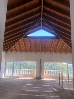 Vendo Casa de 3 Niveles en LA URB. ALTOS DE GURABO, con la mejor Vista del Santiago