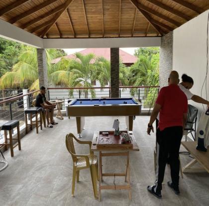 Vendo Villa AMUEBLADA en Gurabo Arriba, SANTIAGO, a 500 Mts. de CAMP DAVID, por debajo de Tasación