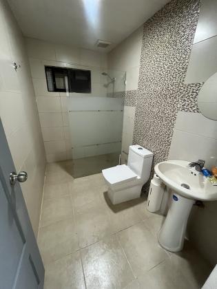 ALQUILER COMERCIAL EN NACO DOS NIVELES